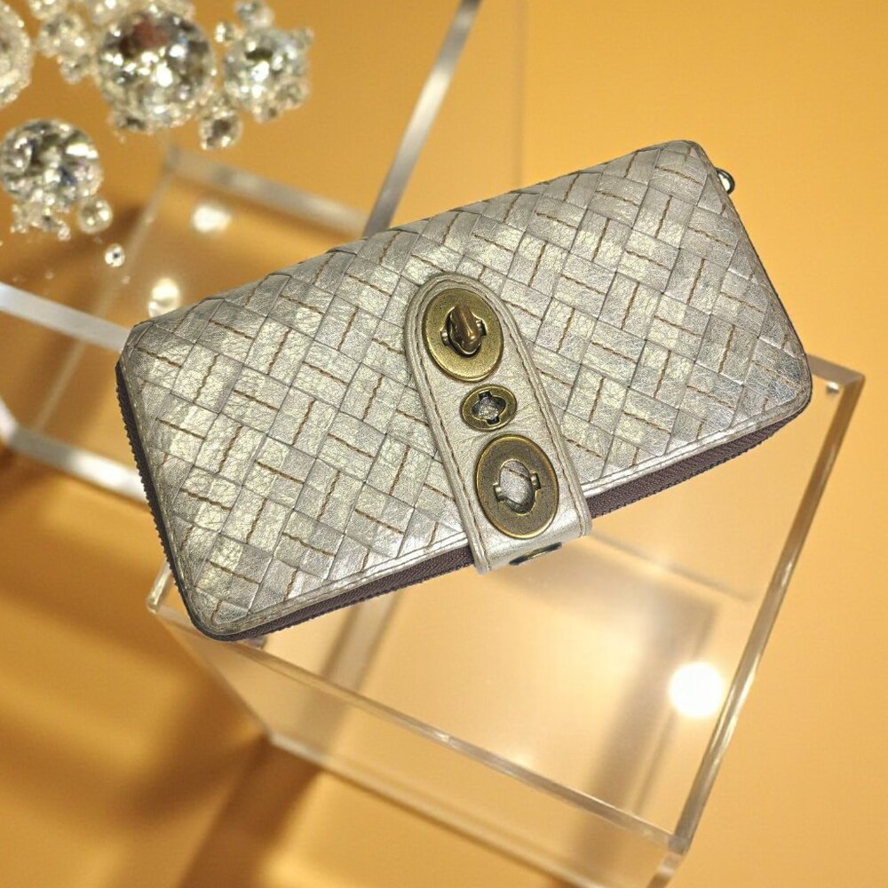 Vintage COACH Lily Legacy Turnlock Wallet woven light-gold